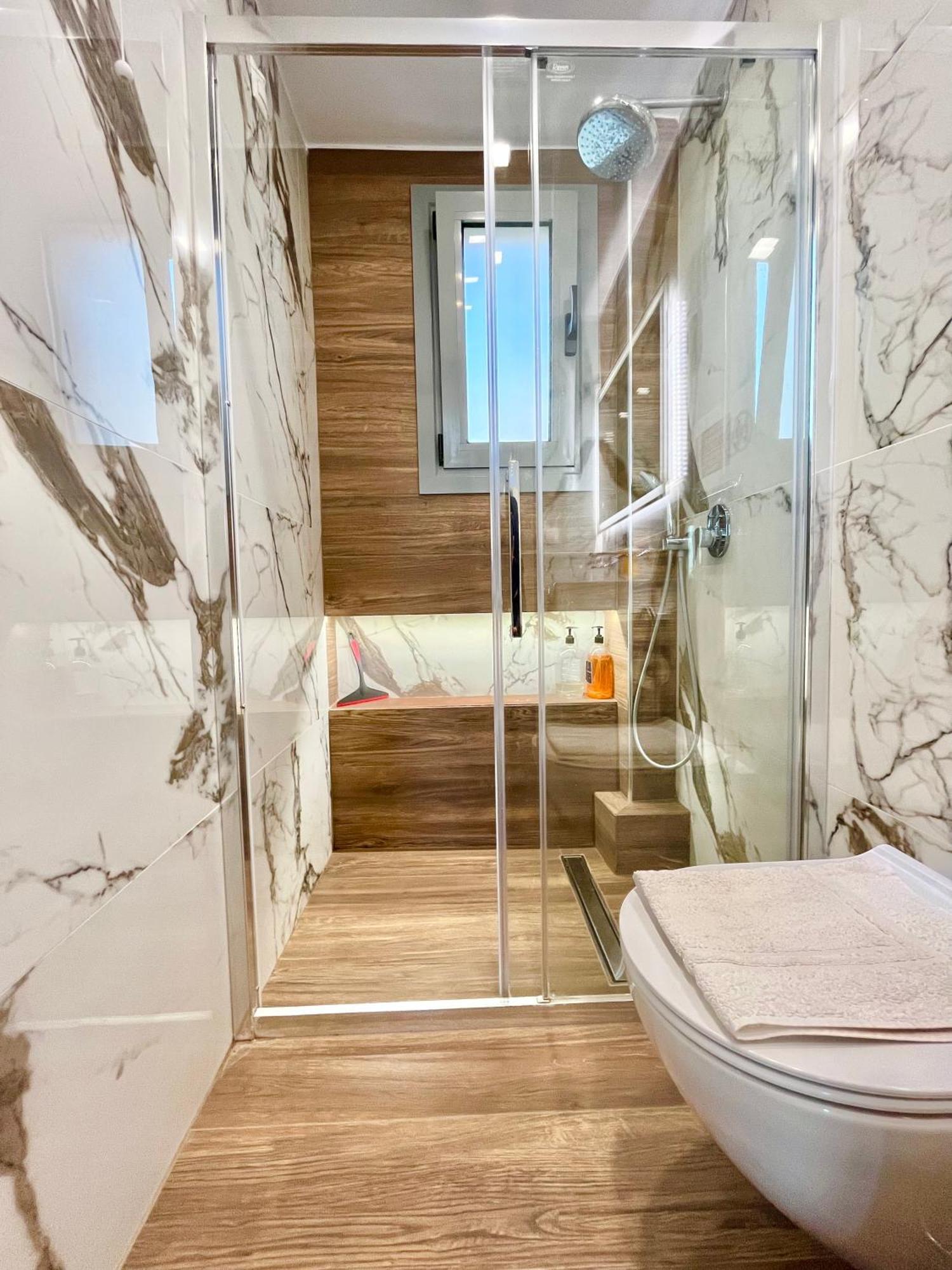 Blueline Apartment 1 Λουτράκι Εξωτερικό φωτογραφία