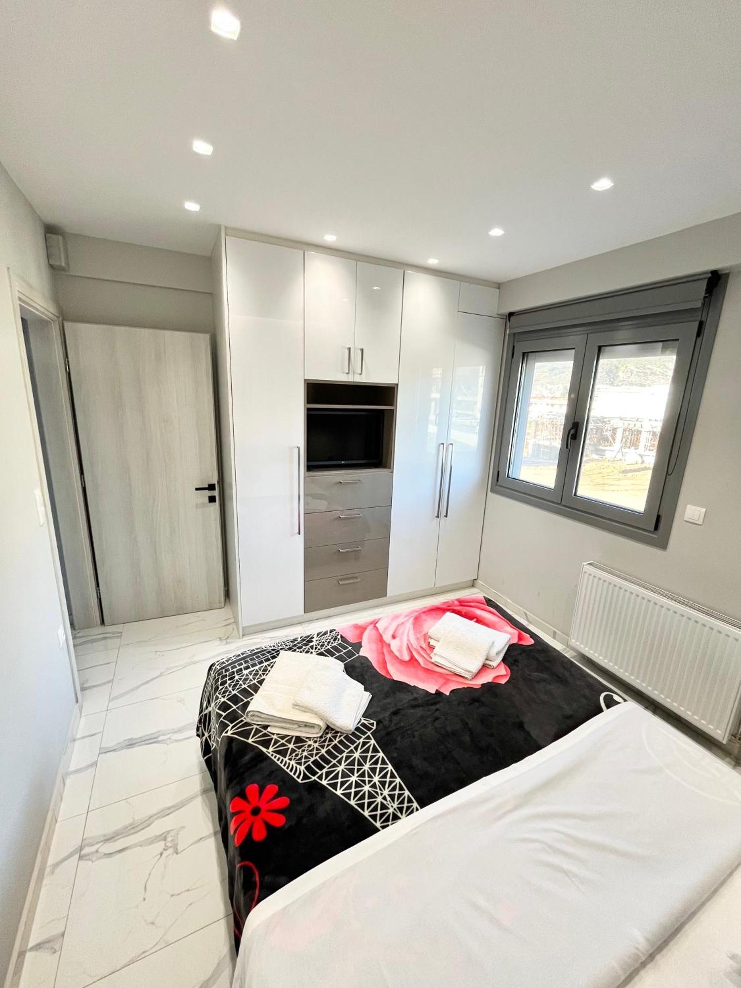 Blueline Apartment 1 Λουτράκι Εξωτερικό φωτογραφία